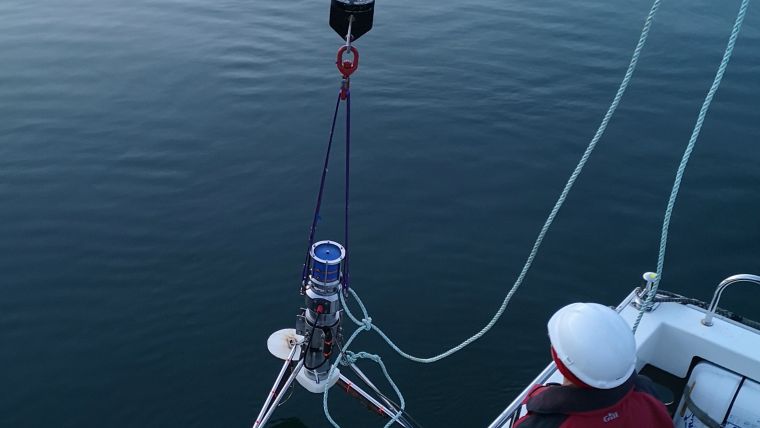Seafloor Based Seismic Cable Permanent Reservoir Monitoring with Sonardyne Sensors