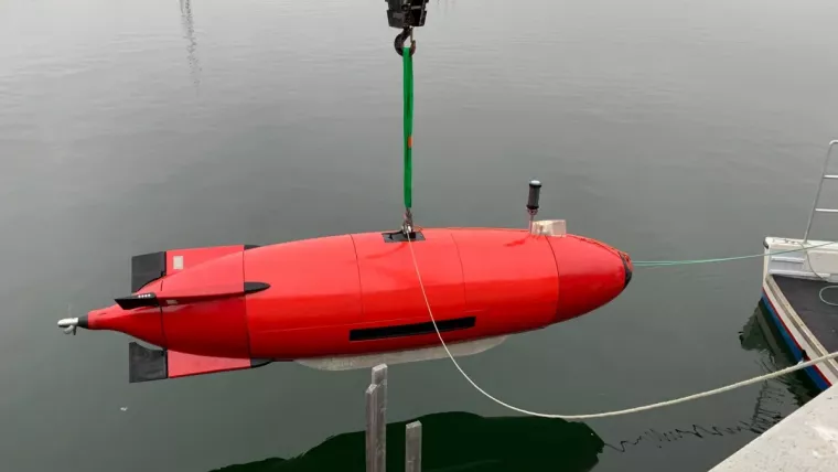 Successful Sea Trials with Sonar and Pressure-tolerant Batteries